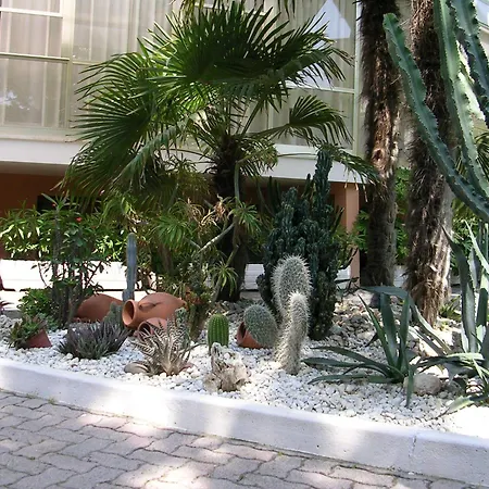 Hotel Escorial 3*
